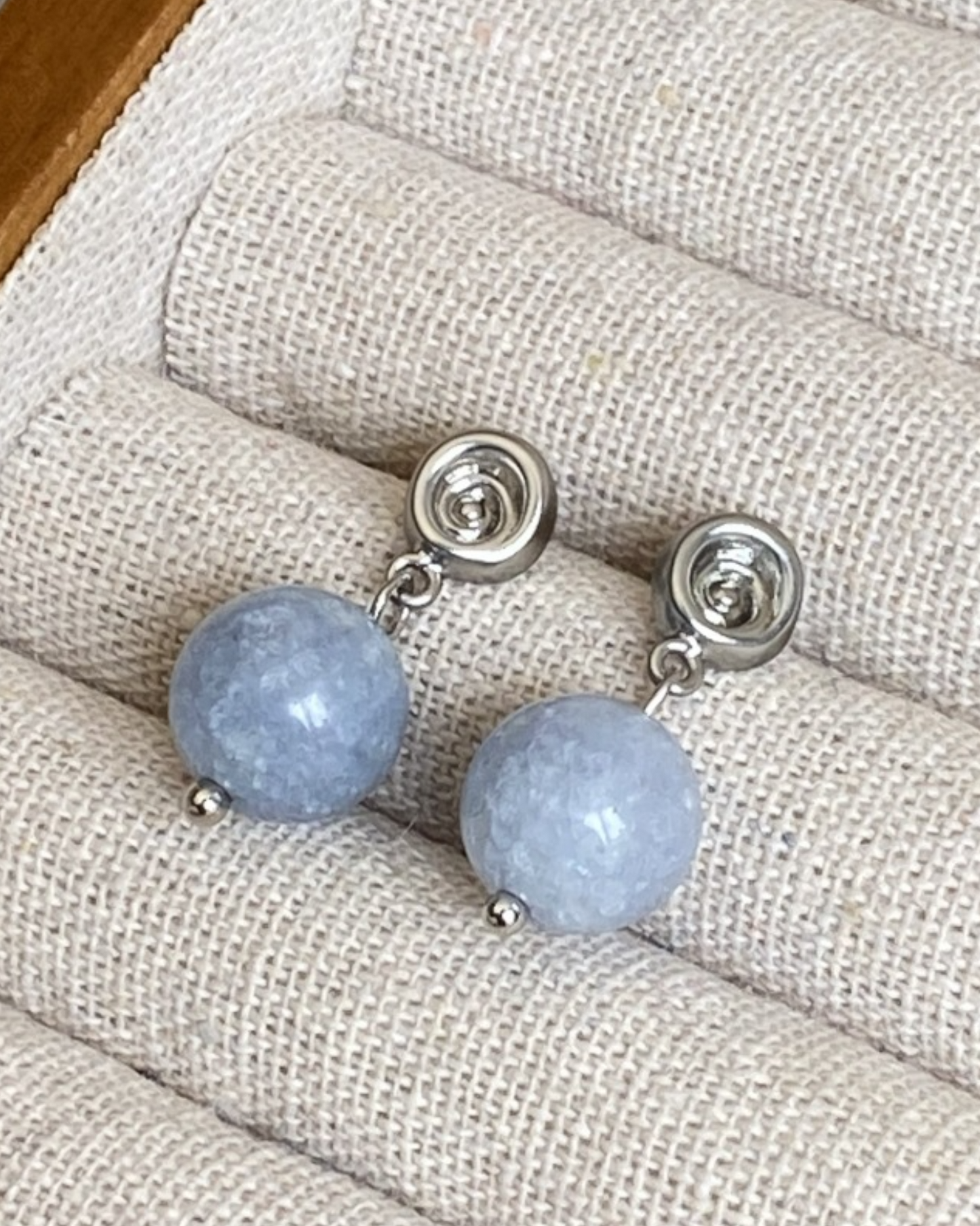Orb Essence Blue Lace Agate