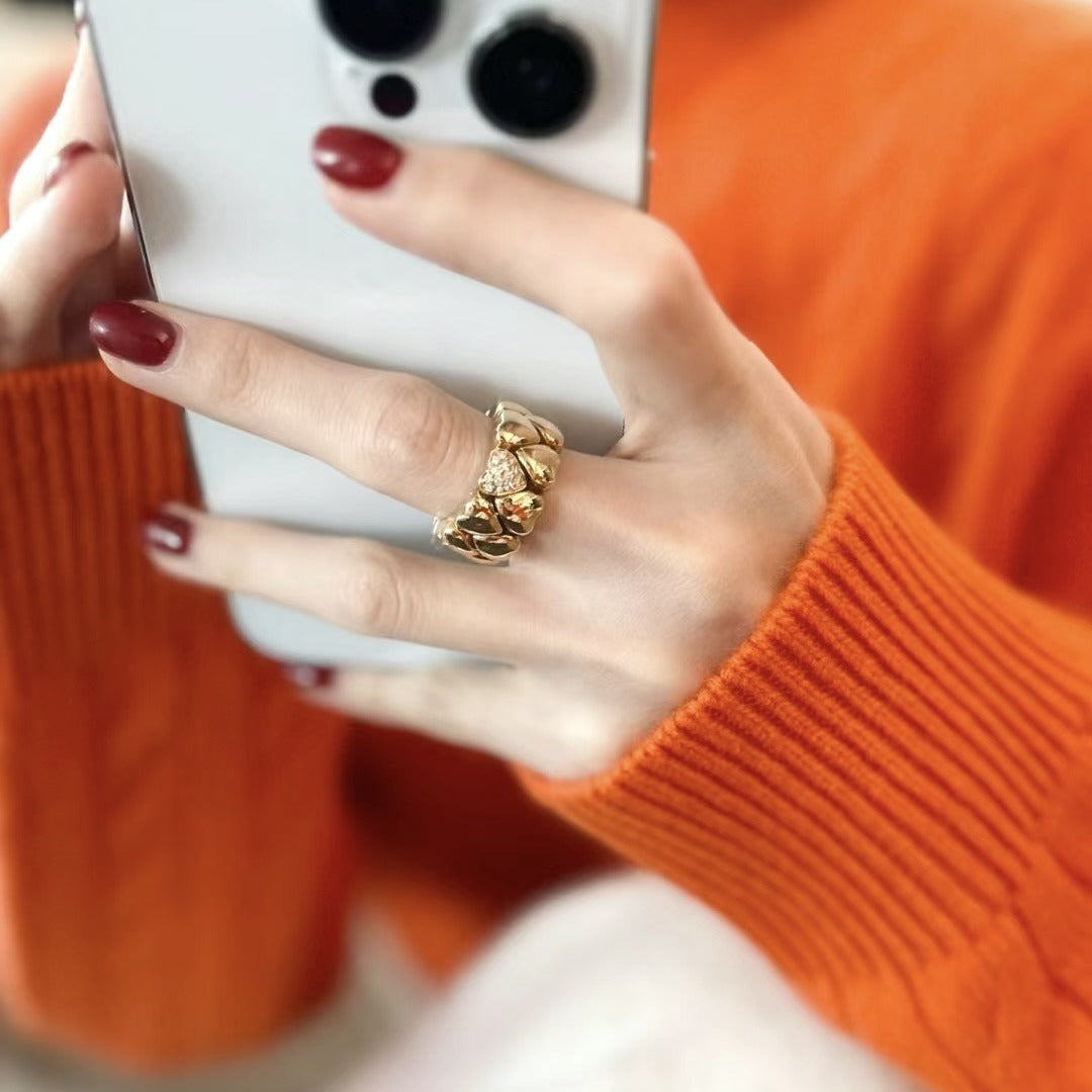 Amora Band Ring