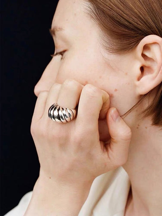 Bold Croissant Dome Ring | Ring | S925 Sterling Silver โ Lunari Jewellery