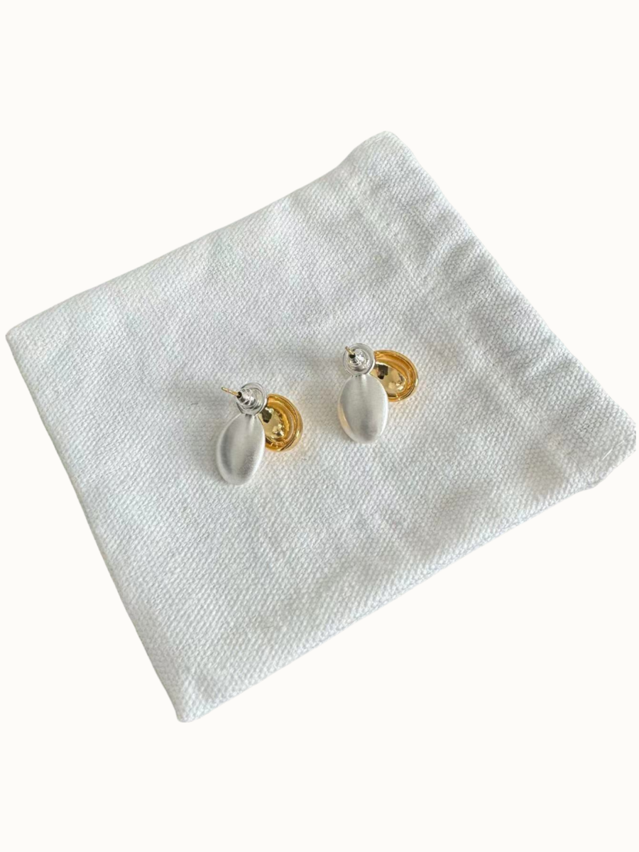 Twinbean Studs