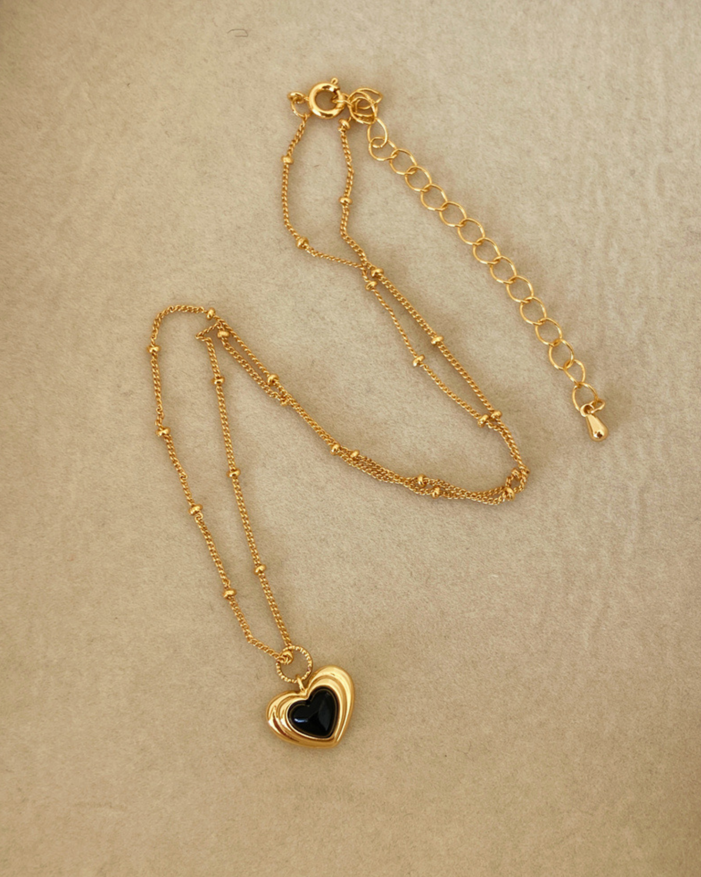 Amora Pendant Necklace | Necklace | 18k Gold Plated – Lunari Jewellery