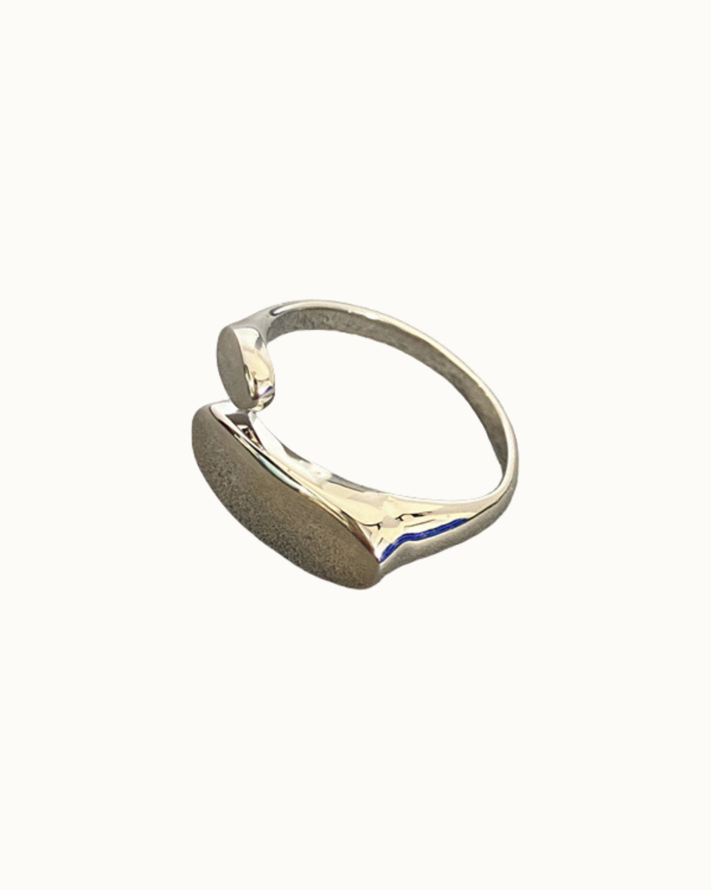 Echo Signet Ring