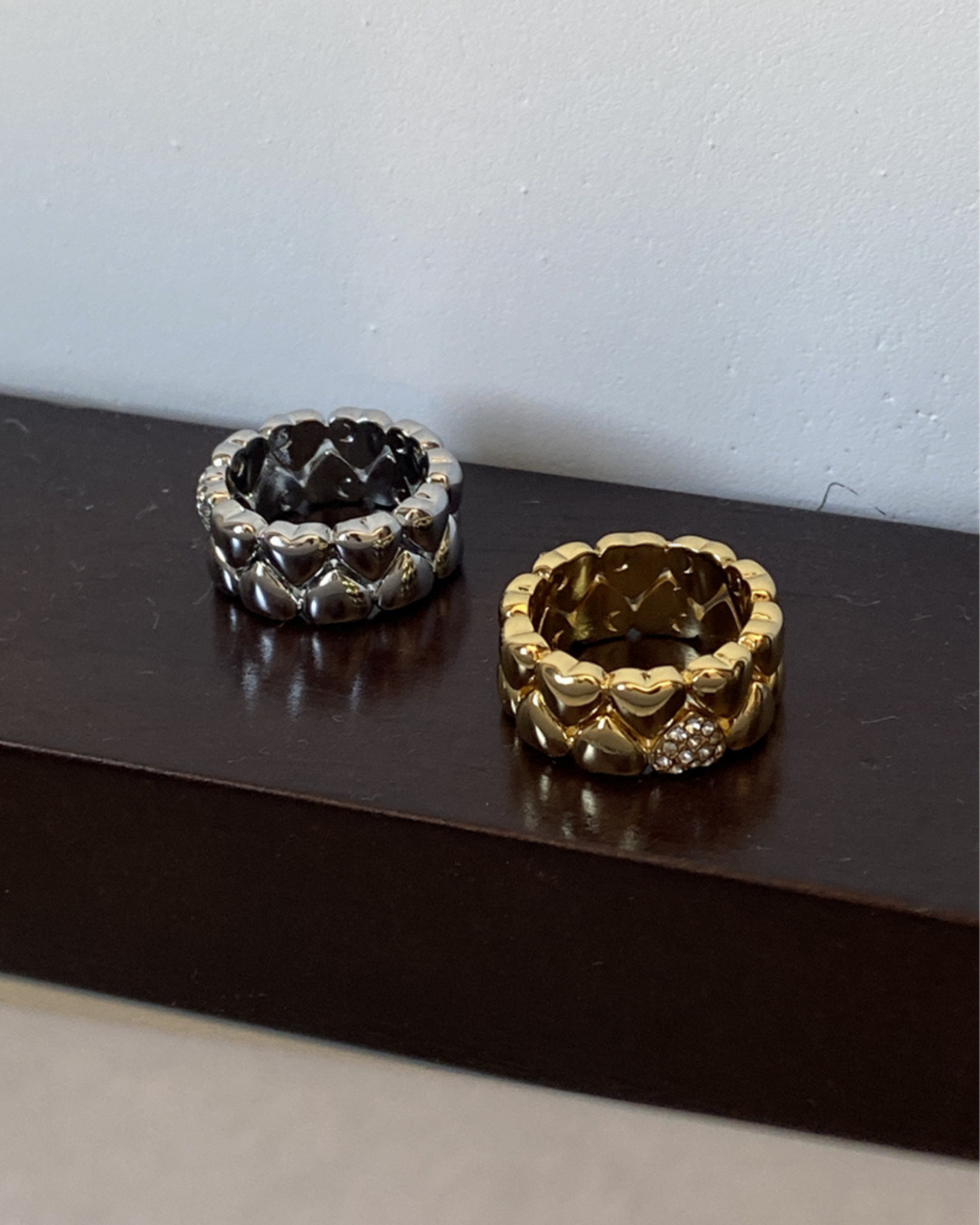 Amora Band Ring