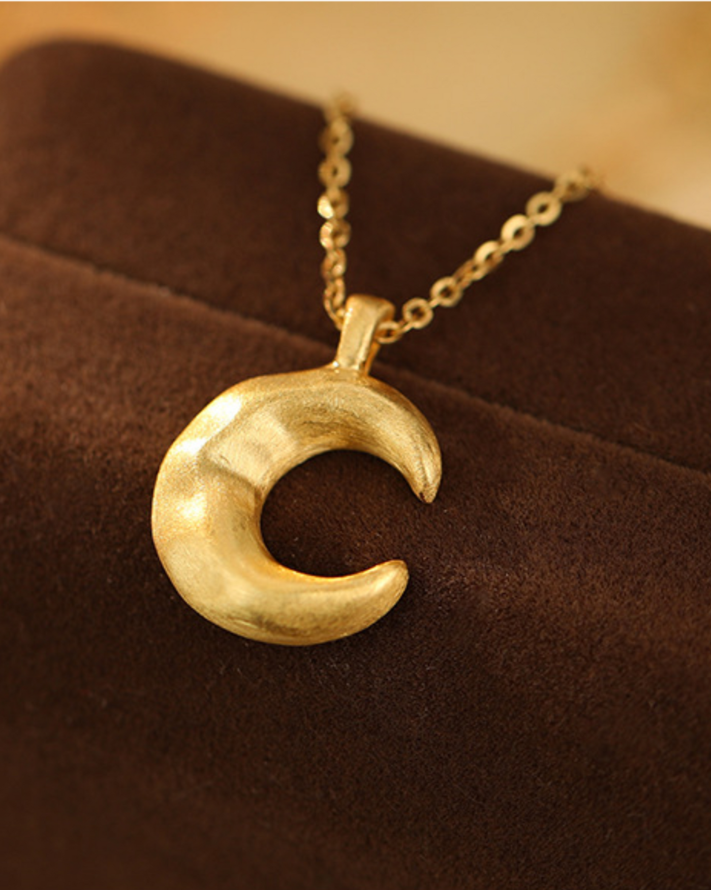 Selene Pendant Necklace