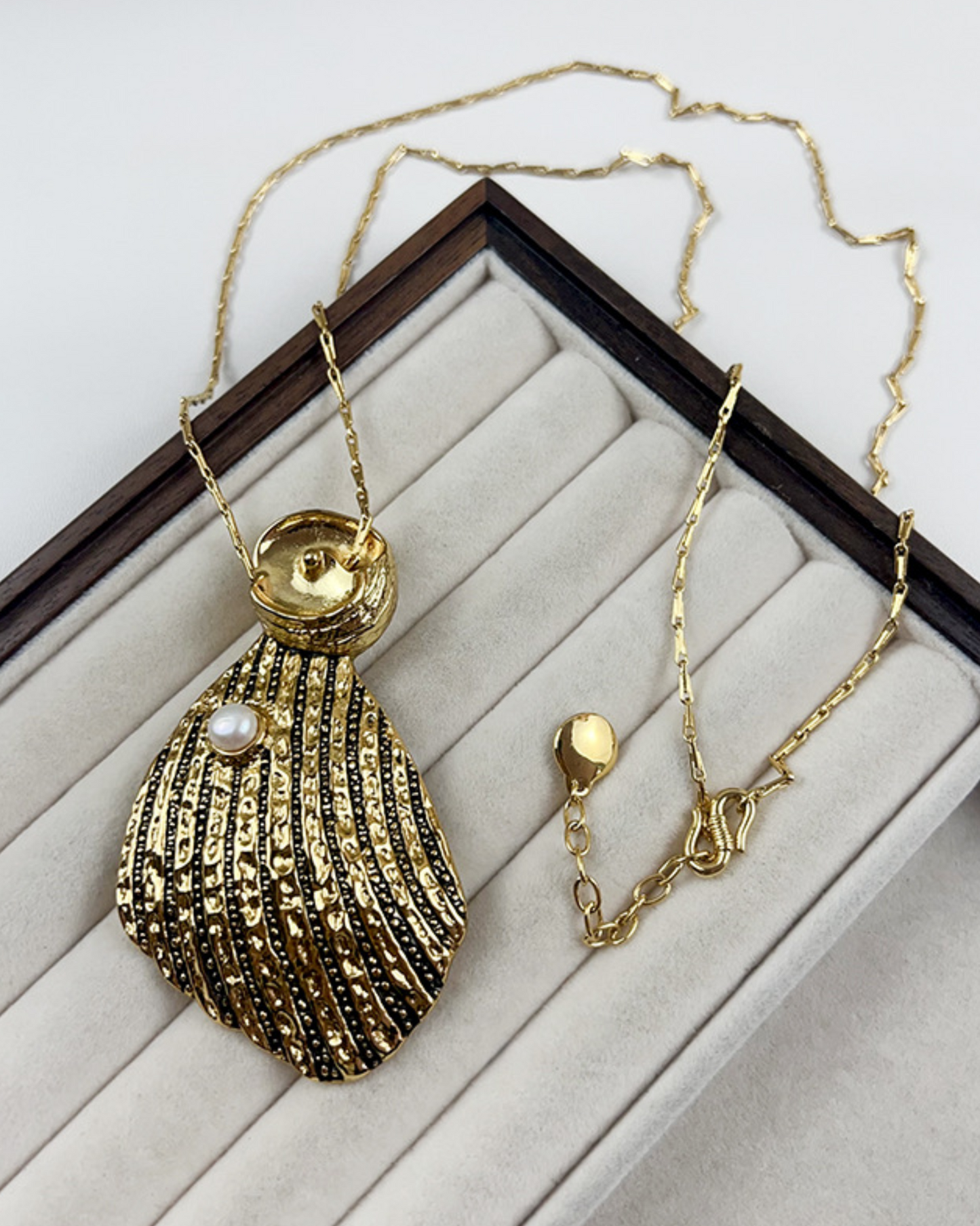 Orla Pearl Pendant Necklace