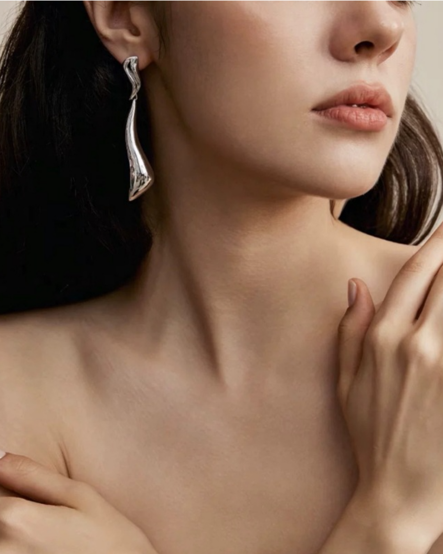 Lira Drop Earrings