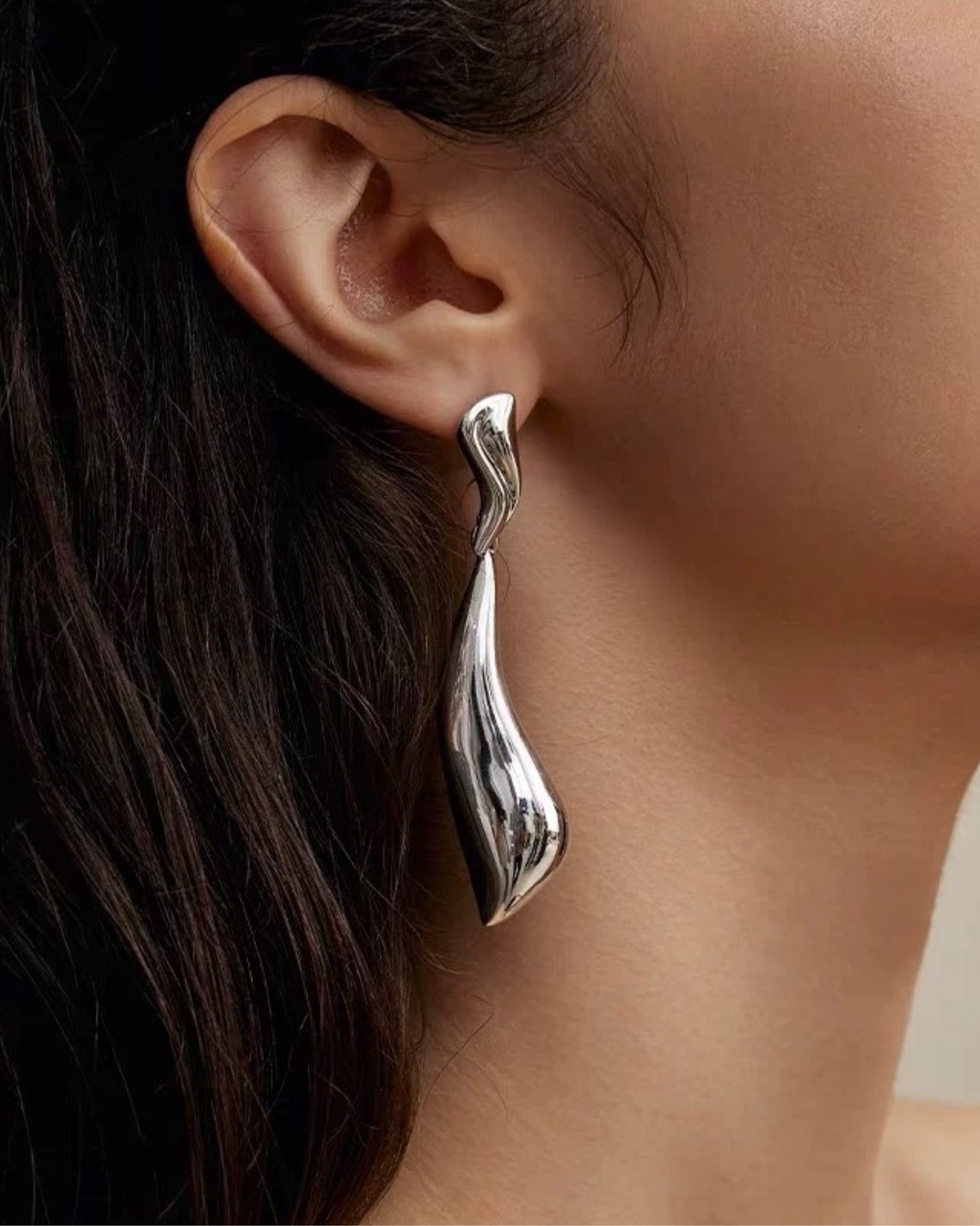Lira Drop Earrings
