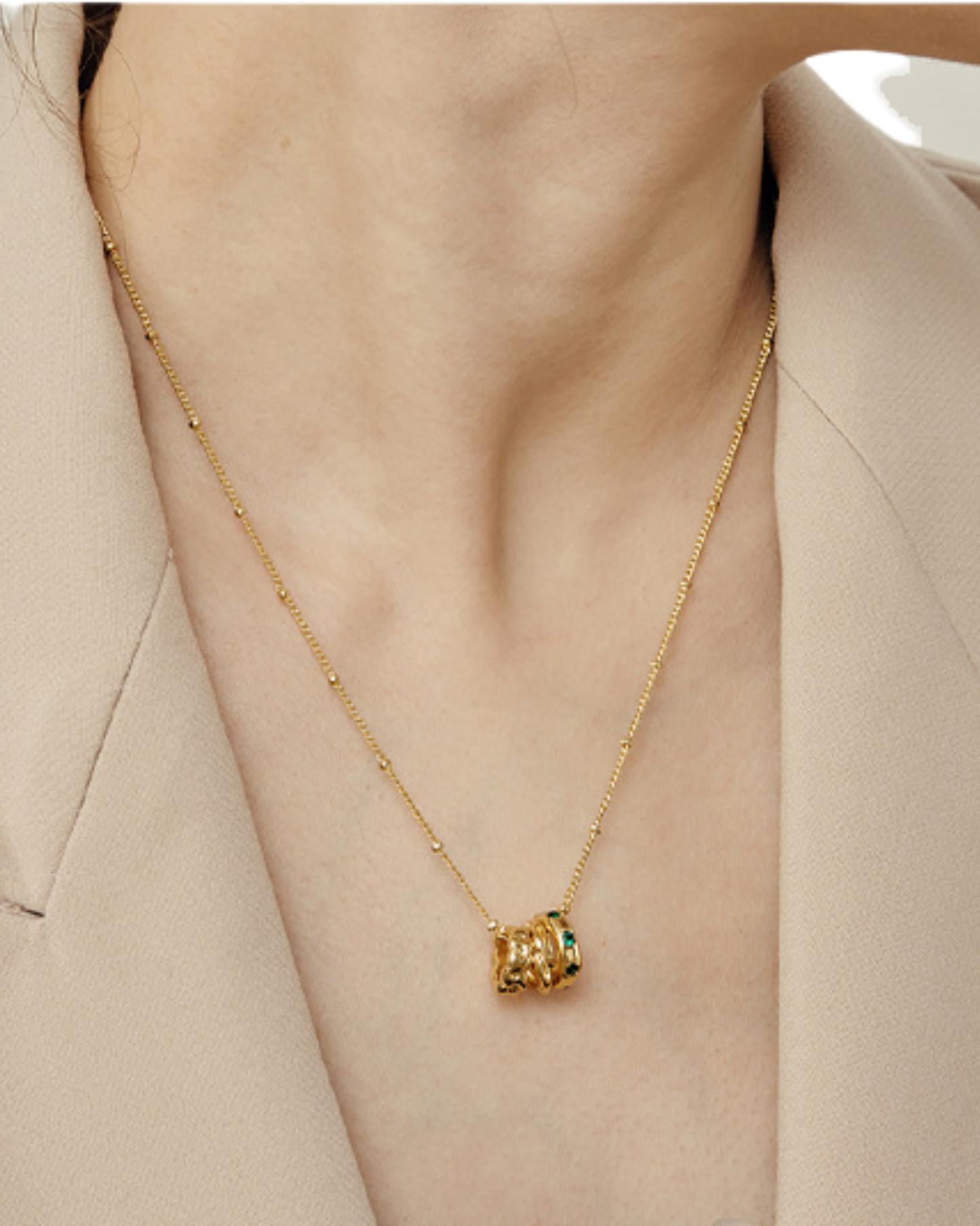 Emerald Glint Necklace