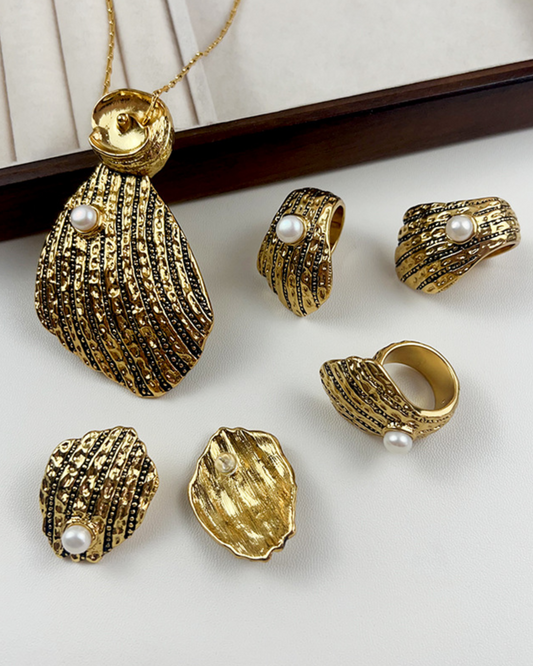 Orla Pearl Oversized Studs