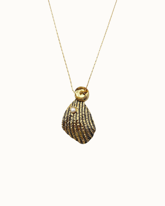 Orla Pearl Pendant Necklace